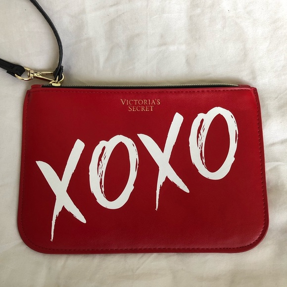 Victoria Secret Valentines Wristlet Red NWOT - Picture 3 of 5